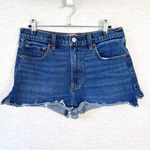 Abercrombie & Fitch High Rise The Mom Shorts blue jean denim size 28 size 6